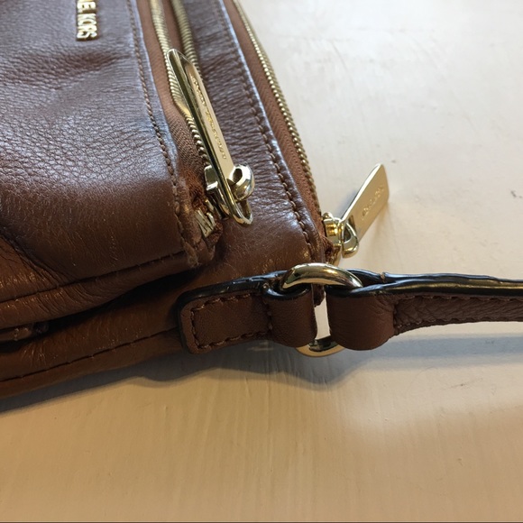 Michael Kors doble zip cross body πππΈπ - Picture 7 of 8